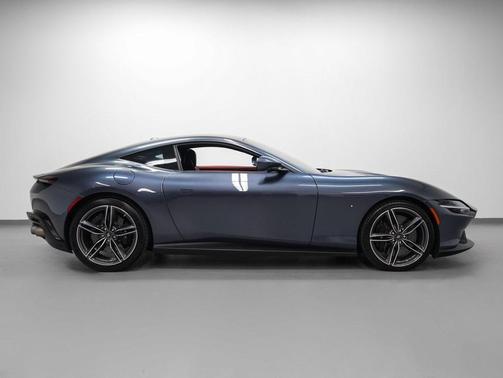 2022 Ferrari Roma Base