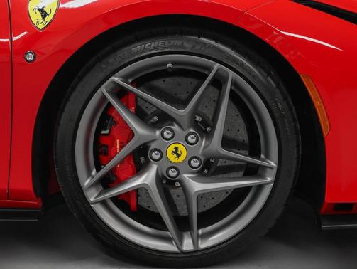 2020 Ferrari F8 Tributo Base