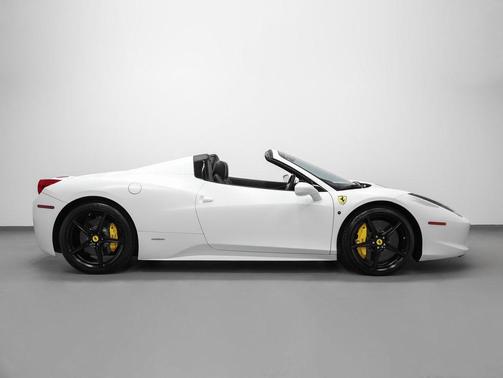 2015 Ferrari 458 Spider Base