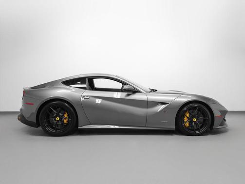 Grigio 2014 Ferrari F12berlinetta Base