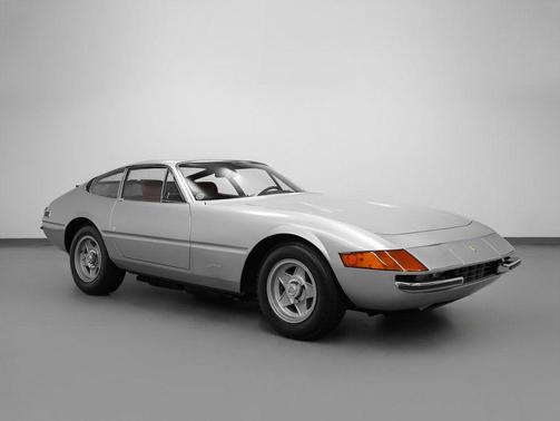 Argento Metallizzato 1971 Ferrari 365 GTB4 Berlinetta Scaglietti