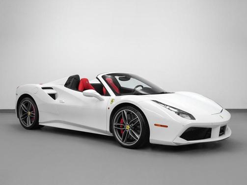 2019 Ferrari 488 Spider Base