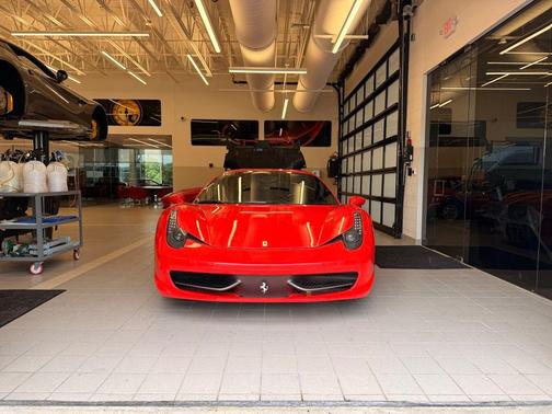 Rosso Scuderia 2013 Ferrari 458 Italia Base