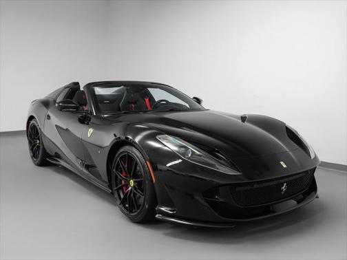 2022 Ferrari 812 GTS Base