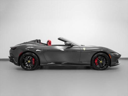 2025 Ferrari Roma Spider Spider
