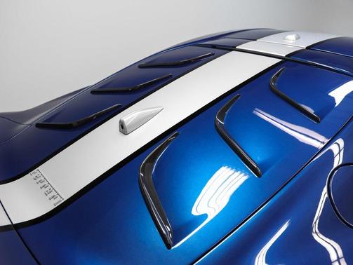 2022 Ferrari 812 Competizione 