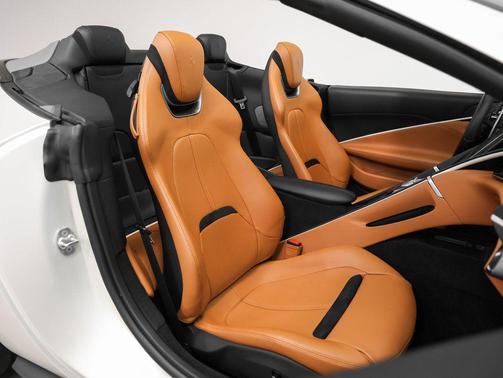 2024 Ferrari Roma Spider