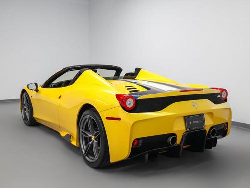 2015 Ferrari 458 Speciale Base