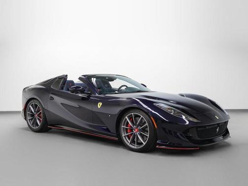 2021 Ferrari 812 GTS 