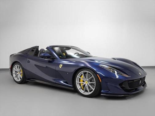 2022 Ferrari 812 GTS Base