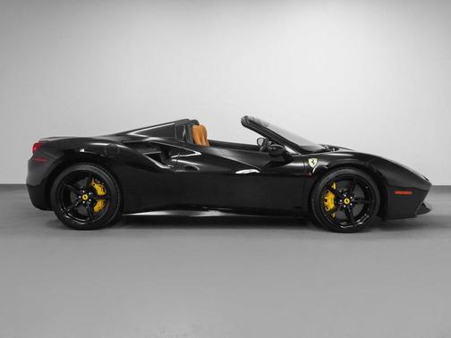 2018 Ferrari 488 Spider Base