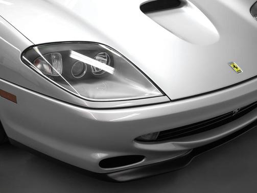 Argento 2001 Ferrari 550 Maranello Base