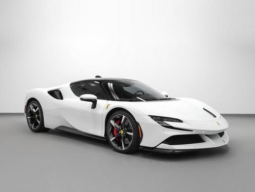 2023 Ferrari SF90 Stradale Base
