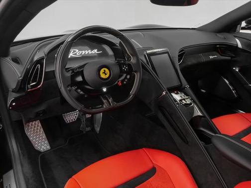 2023 Ferrari Roma Base