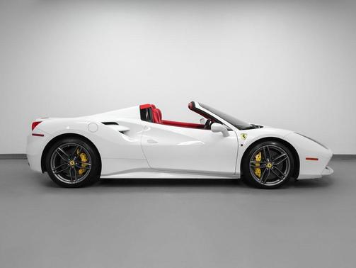 2018 Ferrari 488 Spider Base