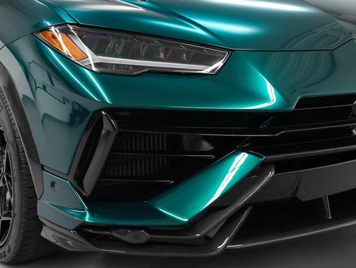 2024 Lamborghini Urus Performante