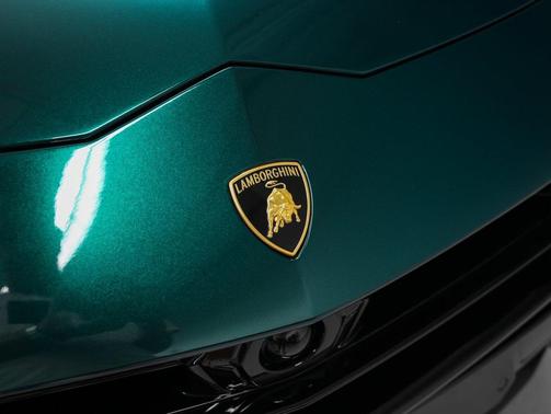 2024 Lamborghini Urus Performante
