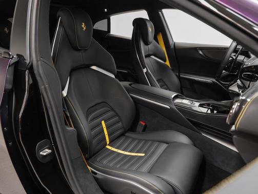 2024 Ferrari Purosangue Base