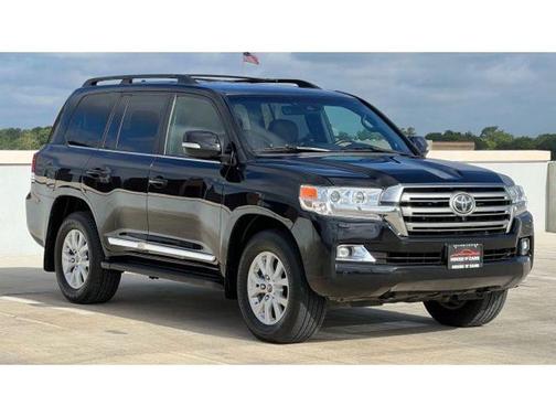 2017 Toyota Land Cruiser Base