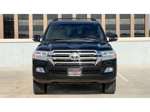2017 Toyota Land Cruiser Base