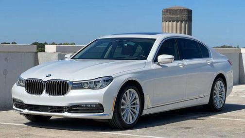 2018 BMW 740 740i