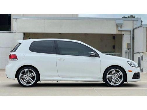 2013 Volkswagen Golf R 4-Door w/DCC & Navigation