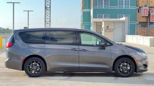 2018 Chrysler Pacifica Touring Plus
