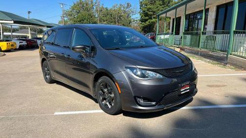 2018 Chrysler Pacifica Touring Plus