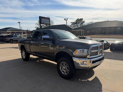2017 RAM 2500 Laramie Crew Cab 4x4 6'4' Box