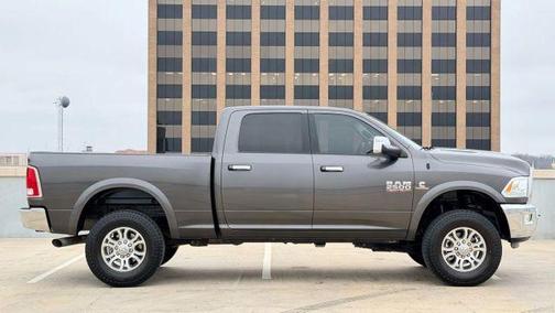 2017 RAM 2500 Laramie Crew Cab 4x4 6'4' Box