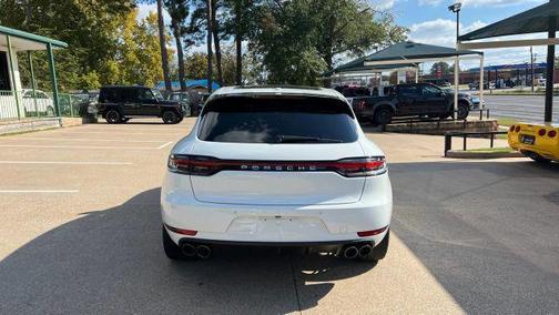 2020 Porsche Macan Base