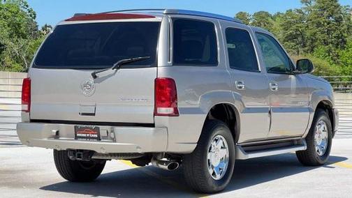 2003 Cadillac Escalade Base