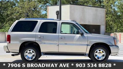 2003 Cadillac Escalade Base