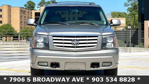 2003 Cadillac Escalade Base