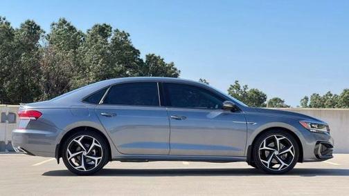 2020 Volkswagen Passat 2.0T R-Line