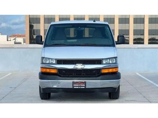 2017 Chevrolet Express 3500 LT