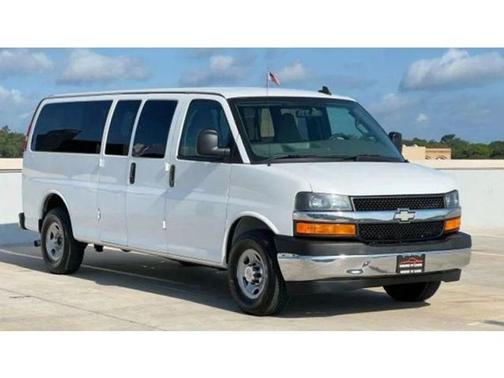 2017 Chevrolet Express 3500 LT