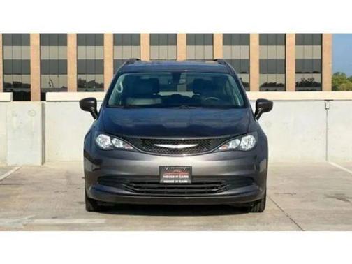 2020 Chrysler Voyager LXI