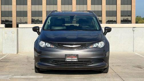 2020 Chrysler Voyager LXI