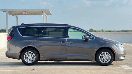 2020 Chrysler Voyager LXI