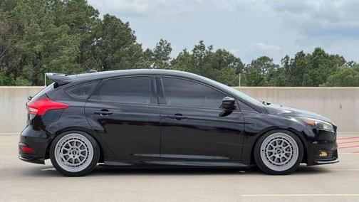 2017 Ford Focus ST