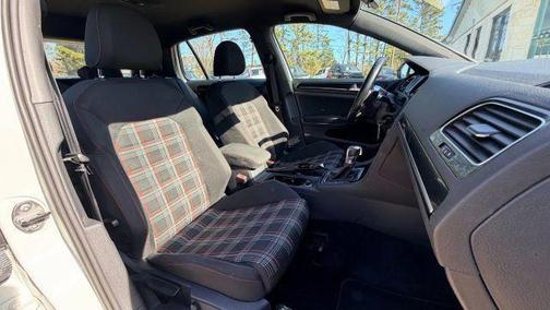 2015 Volkswagen Golf GTI 2.0T S 4-Door