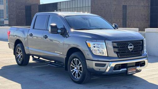 2024 Nissan Titan SV