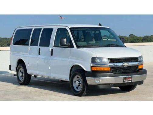 2017 Chevrolet Express 2500 LT
