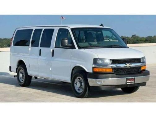2017 Chevrolet Express 2500 LT