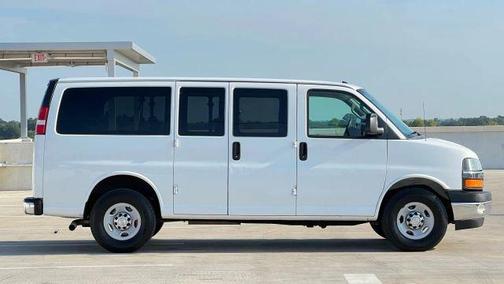 2017 Chevrolet Express 2500 LT