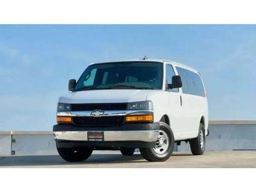 2017 Chevrolet Express 2500 LT