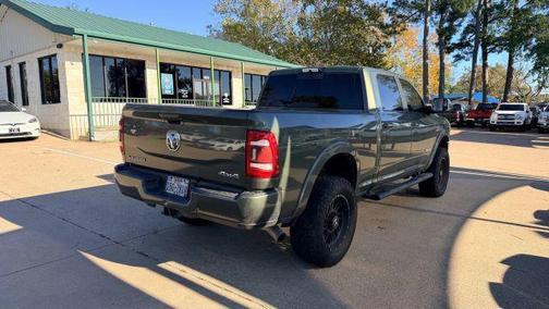 2020 RAM 2500 Laramie Crew Cab 4X4 6'4' Box