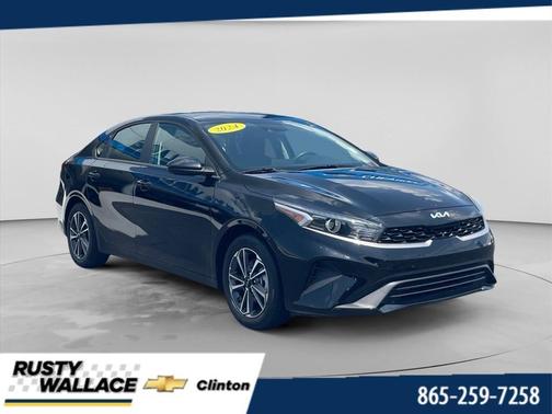 Aurora Black 2024 Kia Forte LXS