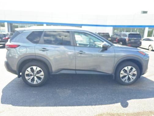 Gun Metallic 2022 Nissan Rogue SV